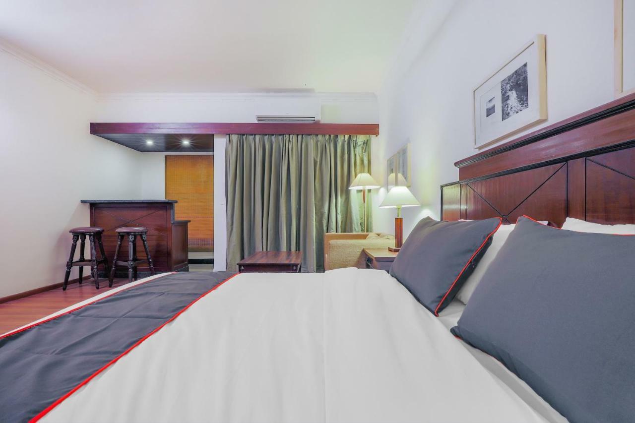 Collection O 40310 Devasthali Hotel Маджорда Екстериор снимка